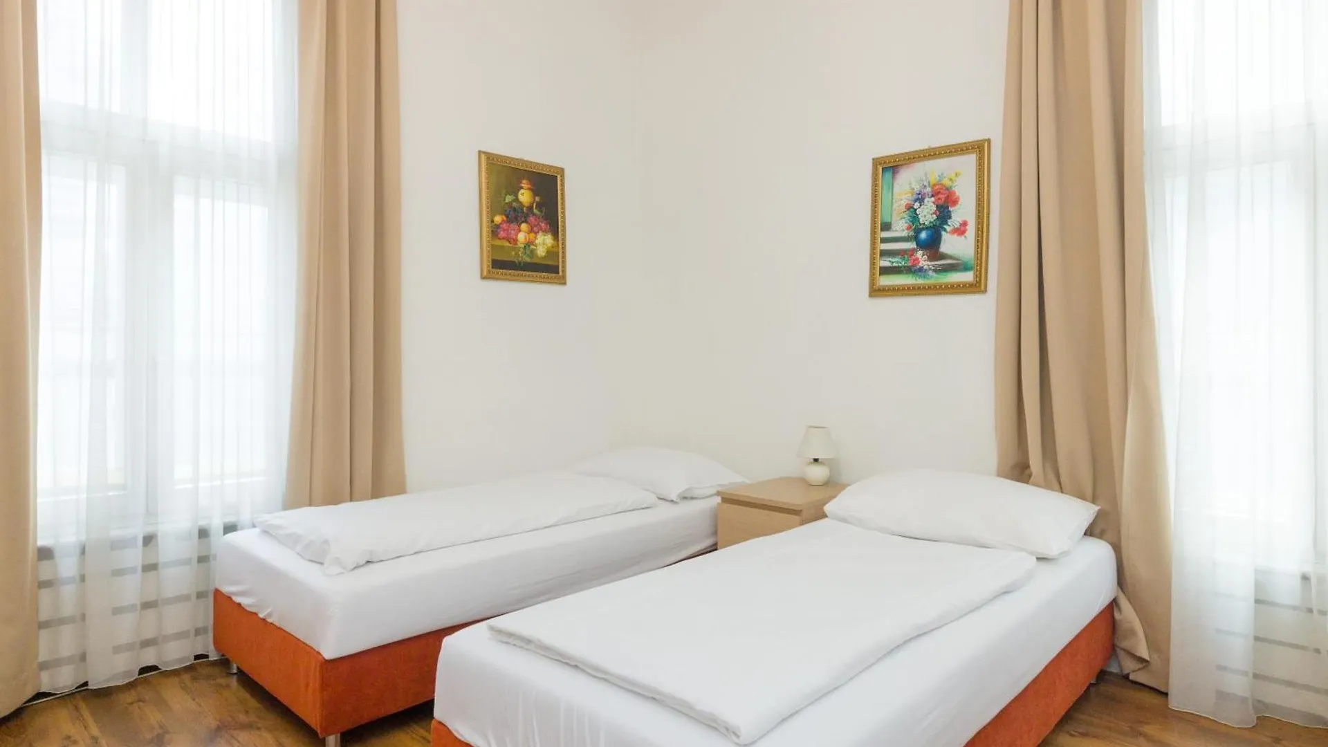 Pension Votiv Vienna Guest house